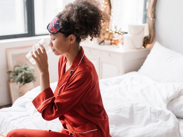 Votre hydratation pourrait-elle ruiner vos nuits ? Oui, voici pourquoi