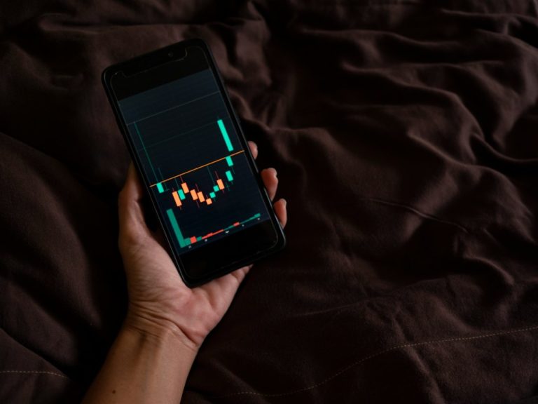 Actualité crypto.com : volatilité des marchés et impact sur votre équi