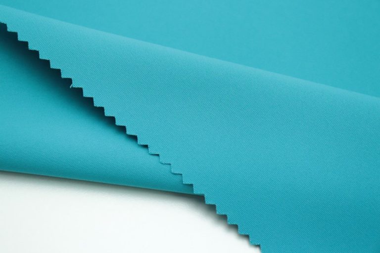Tissu polyester recyclé : comment bien le choisir pour le sport